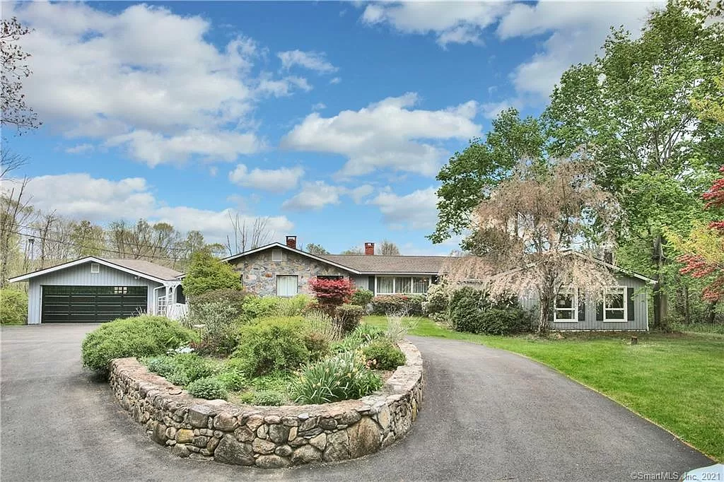 232 Rd, Weston, CT 06883